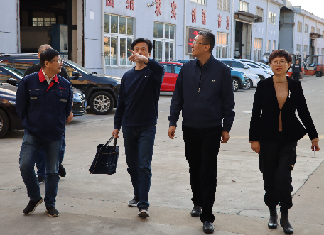 熱烈歡迎奉城鎮黨委領導，經濟園區總經理蒞臨百強視察